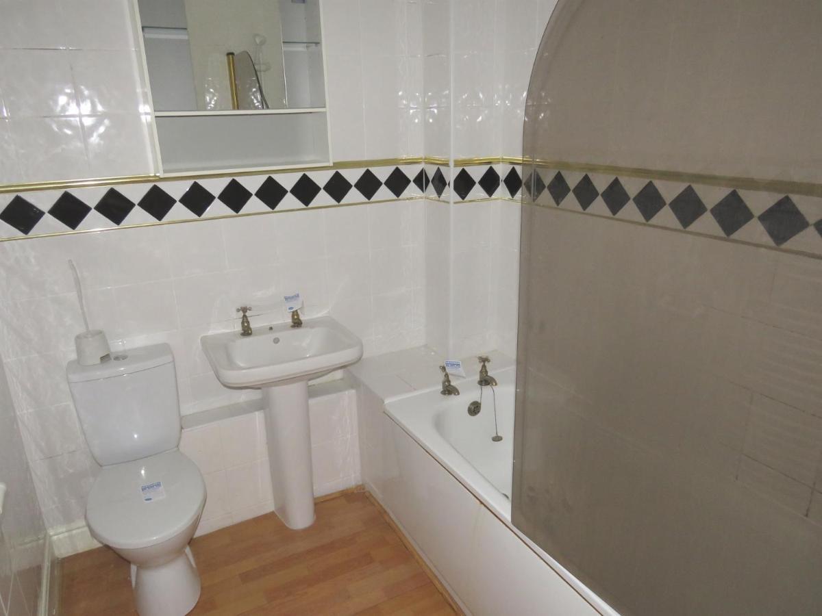 The Court II Apartment Ливърпул Екстериор снимка